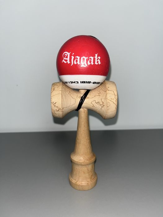 Vand  kendama KROM × Bibi Chemnitz Ajagak in stare foarte buna