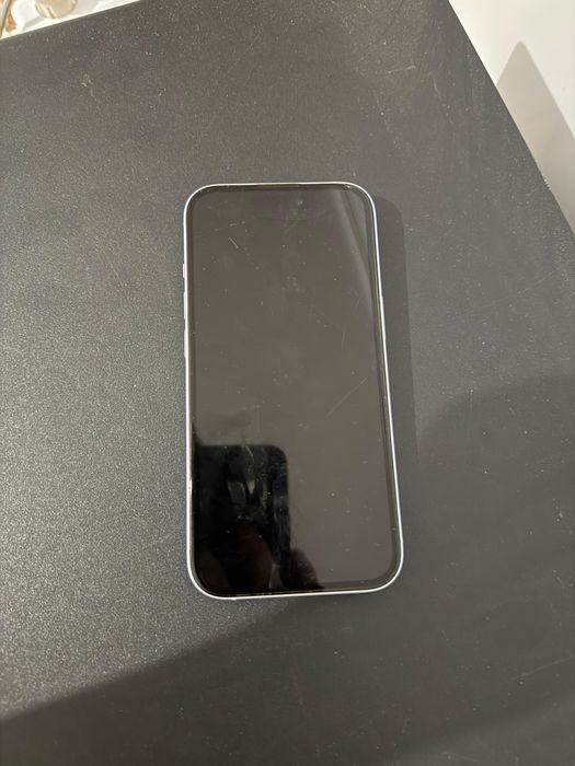 Iphone 15 ақ түсті