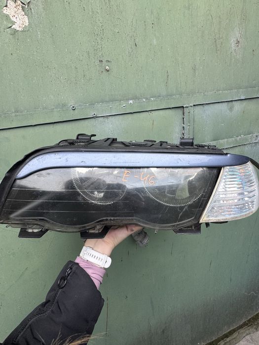 Предни фарове за BMW E46