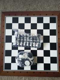 Шах и табла с фигури и пулове