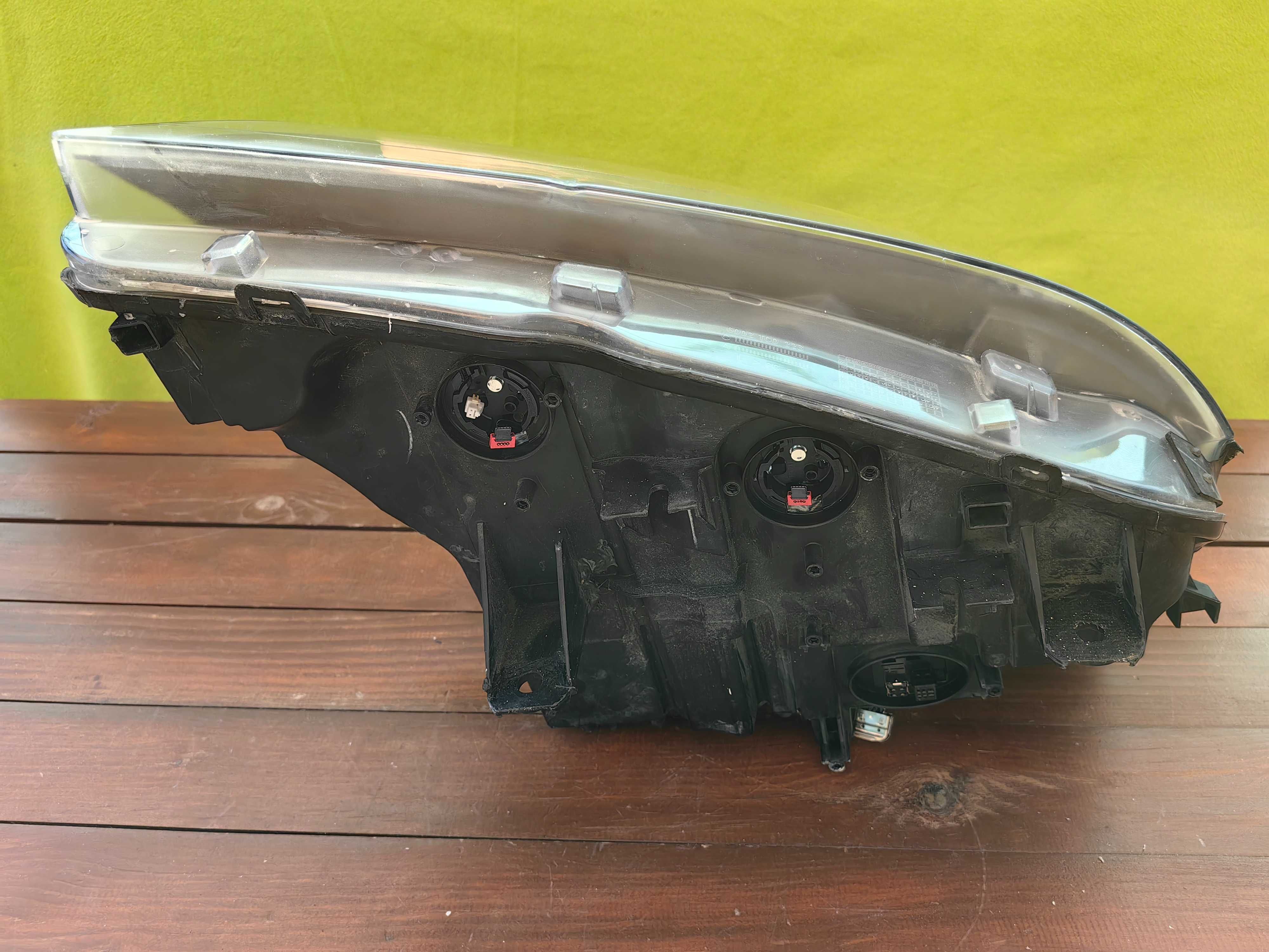 Фар за BMW X3 F25 Dynamic Xenon / БМВ х3 Ф25 Динамик Ксенон