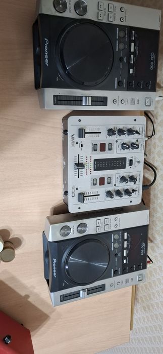Продаются Pioneer cdj 200 и пульт Behringer vmx 100