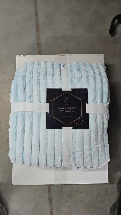 Луксозно меко одеяло- Двулицево - 220x240 см