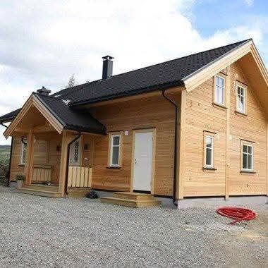 Vand casa din lemn, o cabana, un foișor sau o casuta de vacanta,,, sun