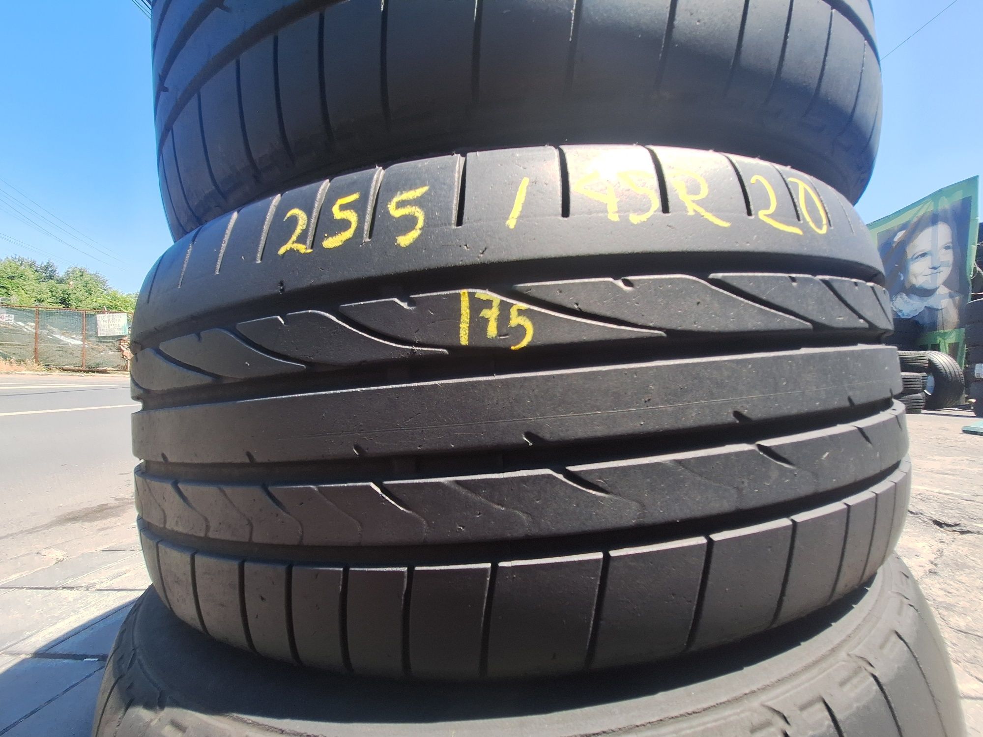 4 anvelope vara 255/45r20 Bridgestone Montaj Gratuit