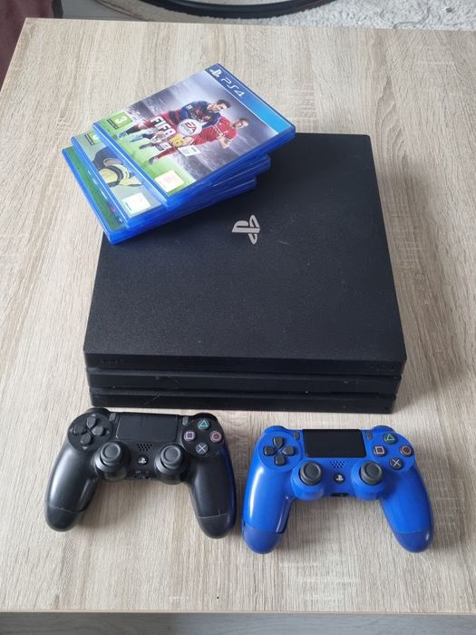 Vand PS 4 PRO memorie 1T