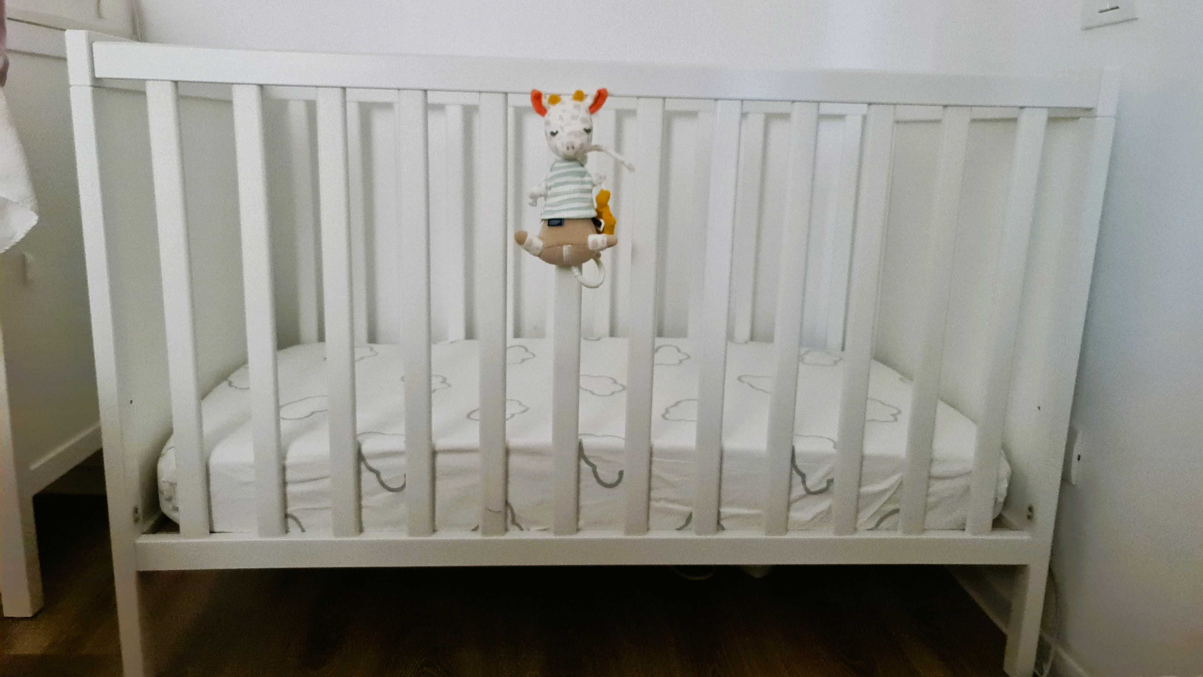 Patut Ikea SUNDVIK, saltea cocos si saltea activitati cadou