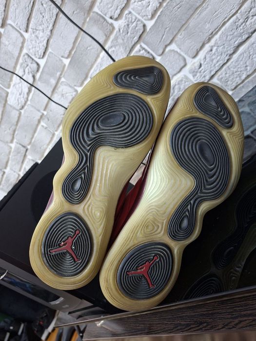 Оригинальные кожаные кроссовки