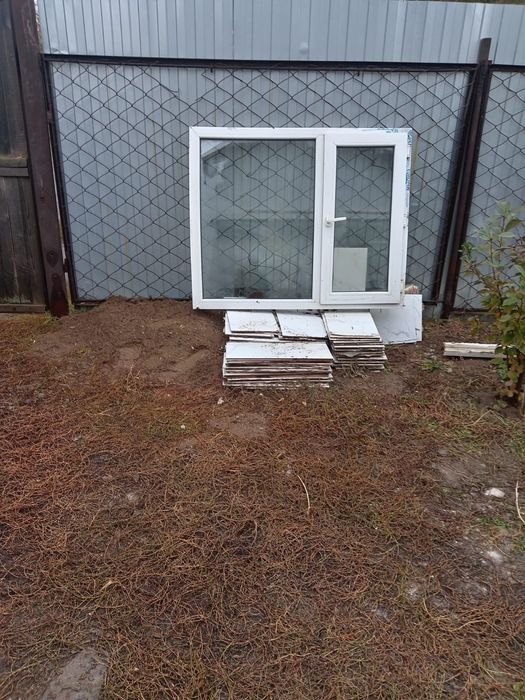 Продам пластиковые окна в хорошем состоянии