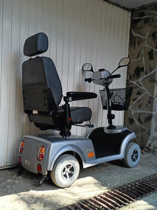 Scaun scuter dizabilitati electric batrani carucior carut tricicleta