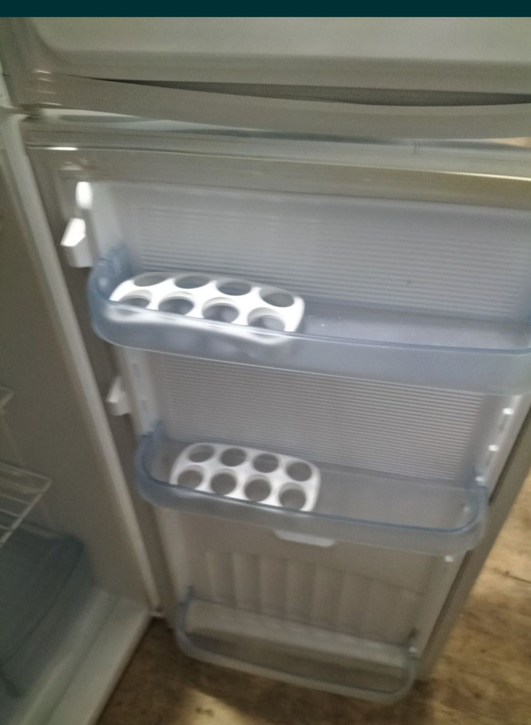 Продам  холодильник почти новы