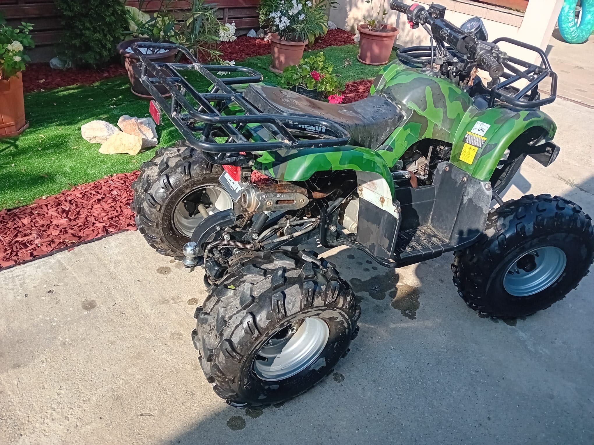 Vând atv copii benzina