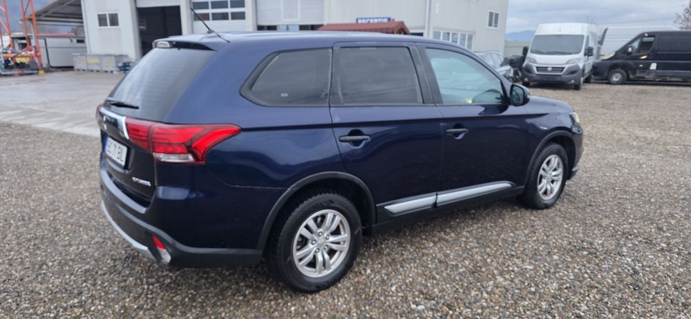 Mitsubishi Outlander 4x4 an 2016.