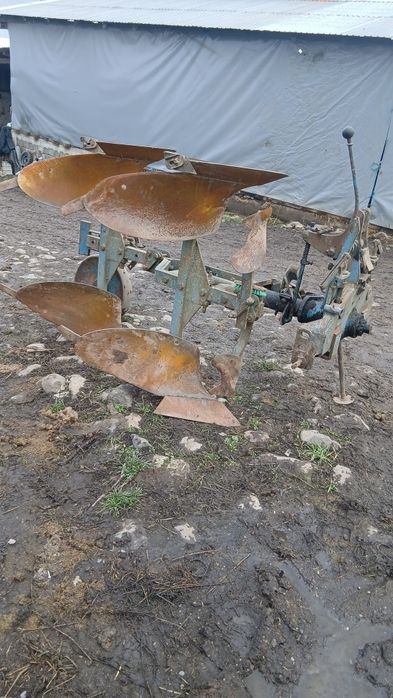 Vând plug Rabewerk reversibil manual