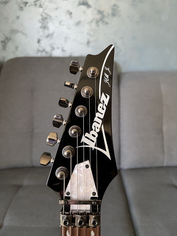 Китара Ibanez JEMJR