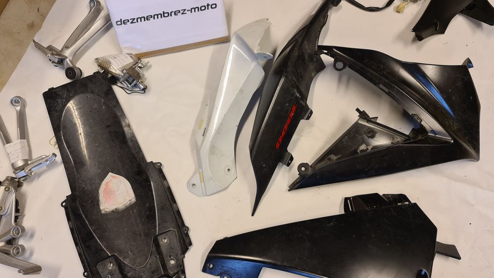 Suzuki GSXR 1000 k7 K8 2007 2008 carena aripă scărițe stop cadru bord