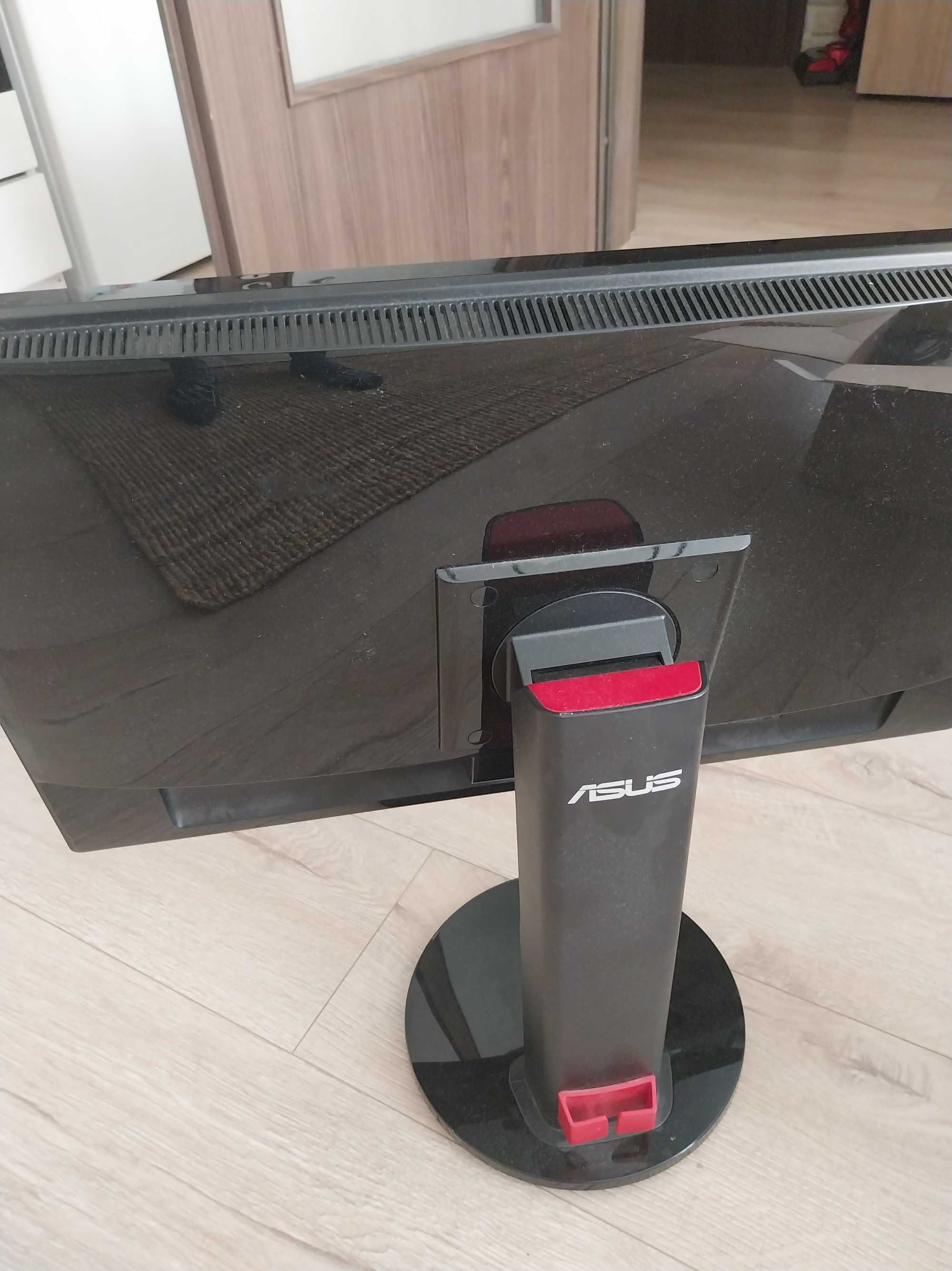 Продавам манитор Asus gaming