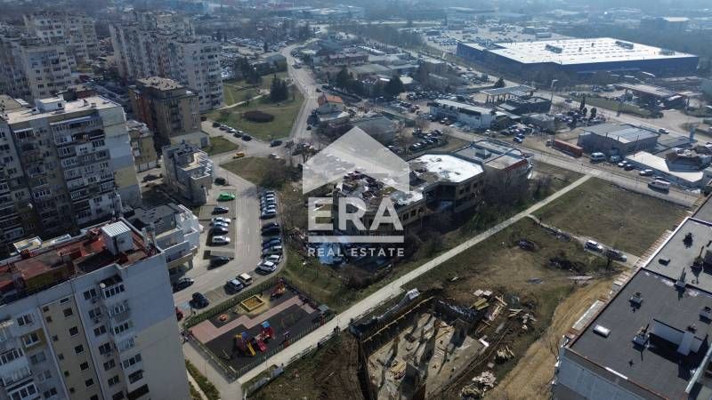 Тристаен ексклузивен апарамент за продажба, в новострояща се сграда, ж