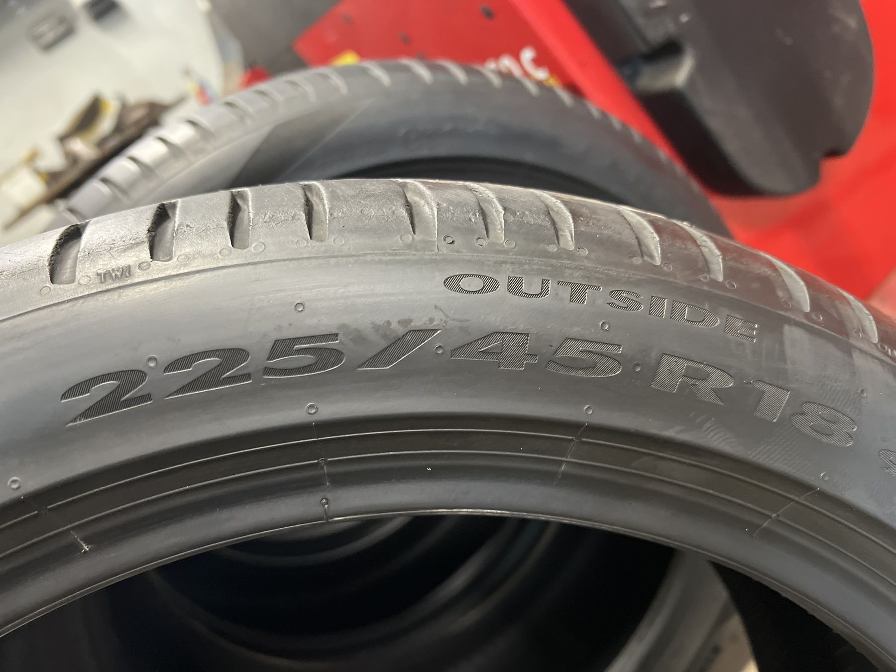 Летни гуми спорт пакет 255/45 R18 и  225/45 R18 Pirelli