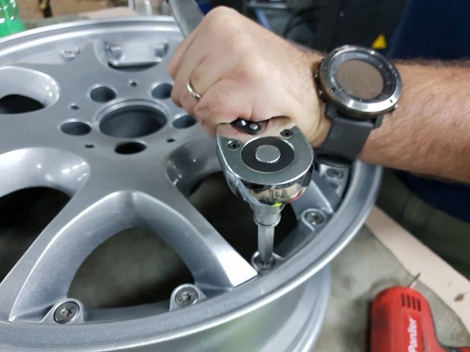 Reconditionare Jante Auto: Sablare, Sudura, Vopsitorie Electrostatica