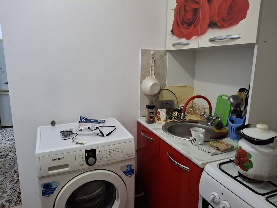 Продаётся квартира в центре 2- х ком 2- ой этаж с полной обстановкой