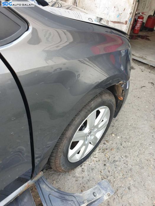 Aripa Dreapta Fata cu DEFECT Volkswagen Polo 6R 2009 - 2016 Culoare LD7R [1455]
