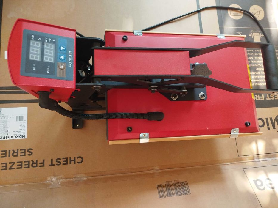 Термопрес,  ламинатор, кружка аппарат.