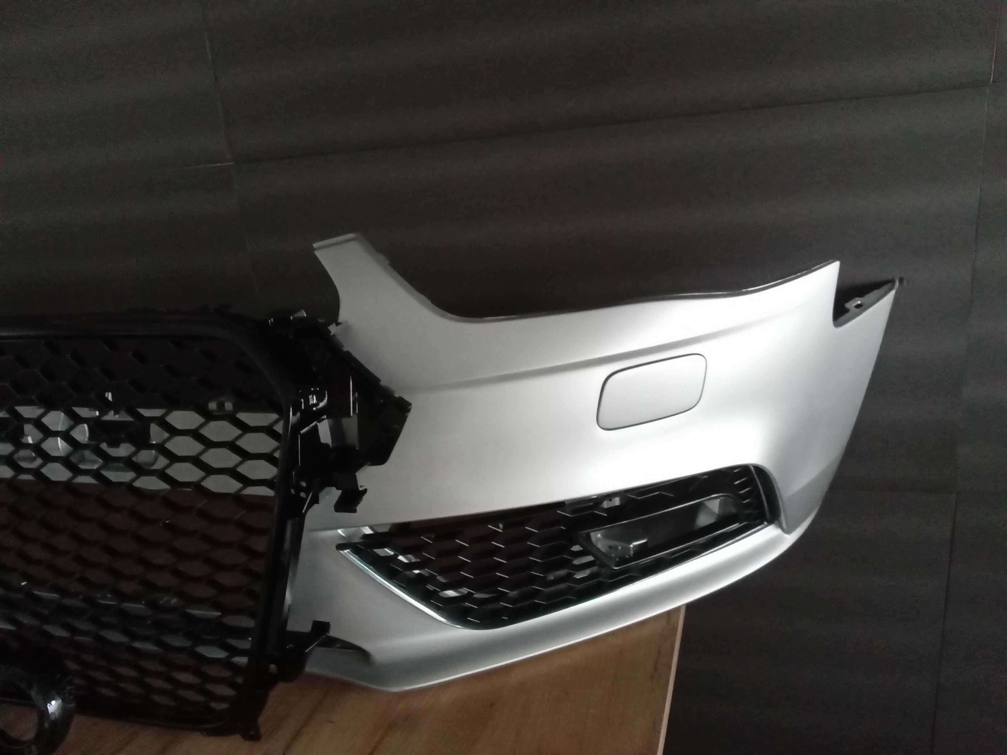 Pachet bara fata + grile fagure lucios Audi A4 B8.5 11-14 Gri LX7W