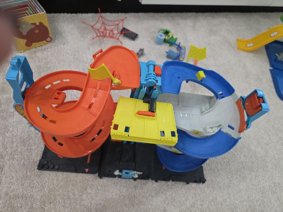 Писта Hot Wheels