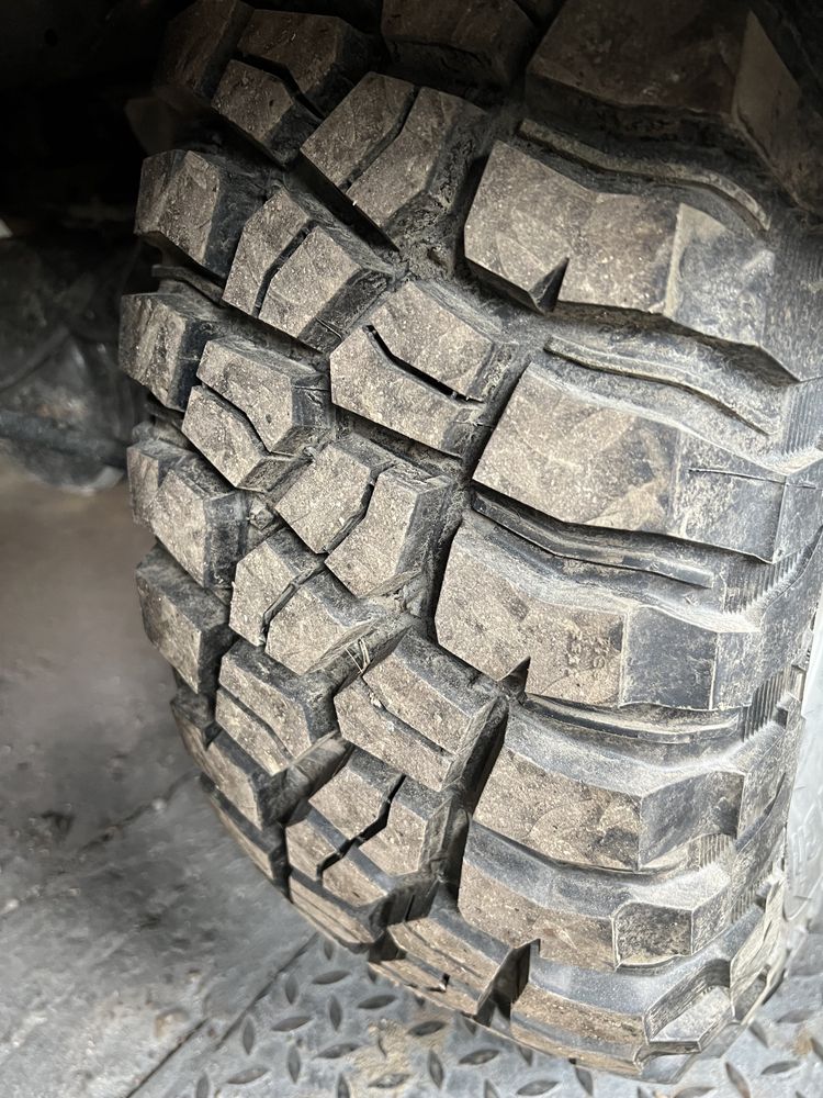 Продавам BFGoodricj Km3 mud terrain 265/75/16