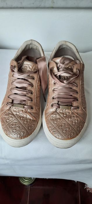 Teniși Guess din piele