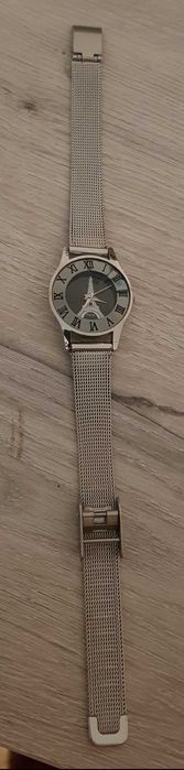 Дамски часовник с айфелова кула