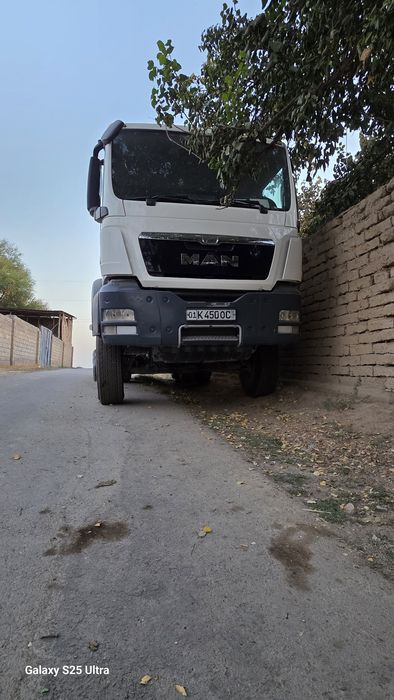 MaN Tgs 33.360 sotiladi 2015 yil