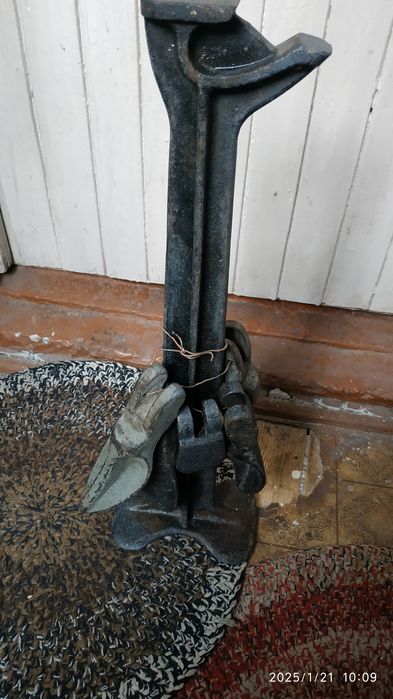 Продам сапожную лапу в комплекте