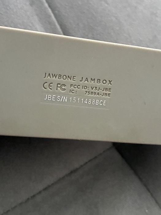 Колонка Jawbone Jambox
