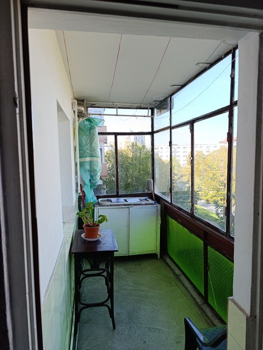 Direct proprietar vand apartament 3 camere 71 mp in zona Exercitiu