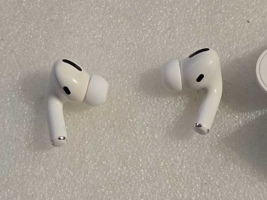 Casti Apple originale AirPods Pro (1st Generation) MagSafe Charging