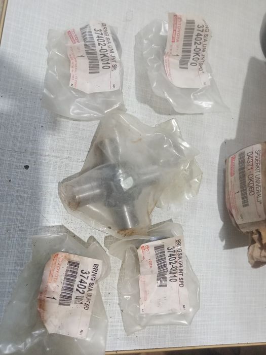 Продам, крестовина, ( тайота )