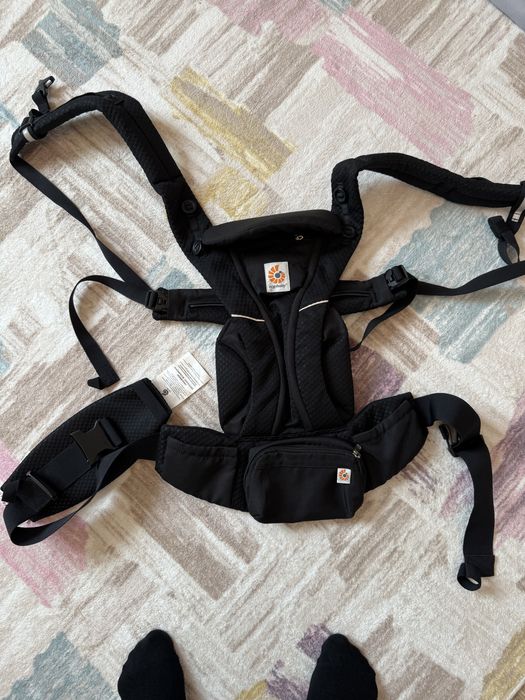 Marsupiu Ergobaby Omni Breeze Onyx Black