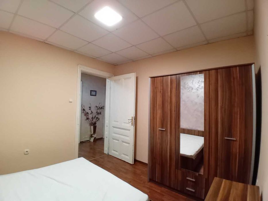 Дава се под наем Тристаен апартамент в София, Център - 115 кв.м за 714 € - Снимка #5