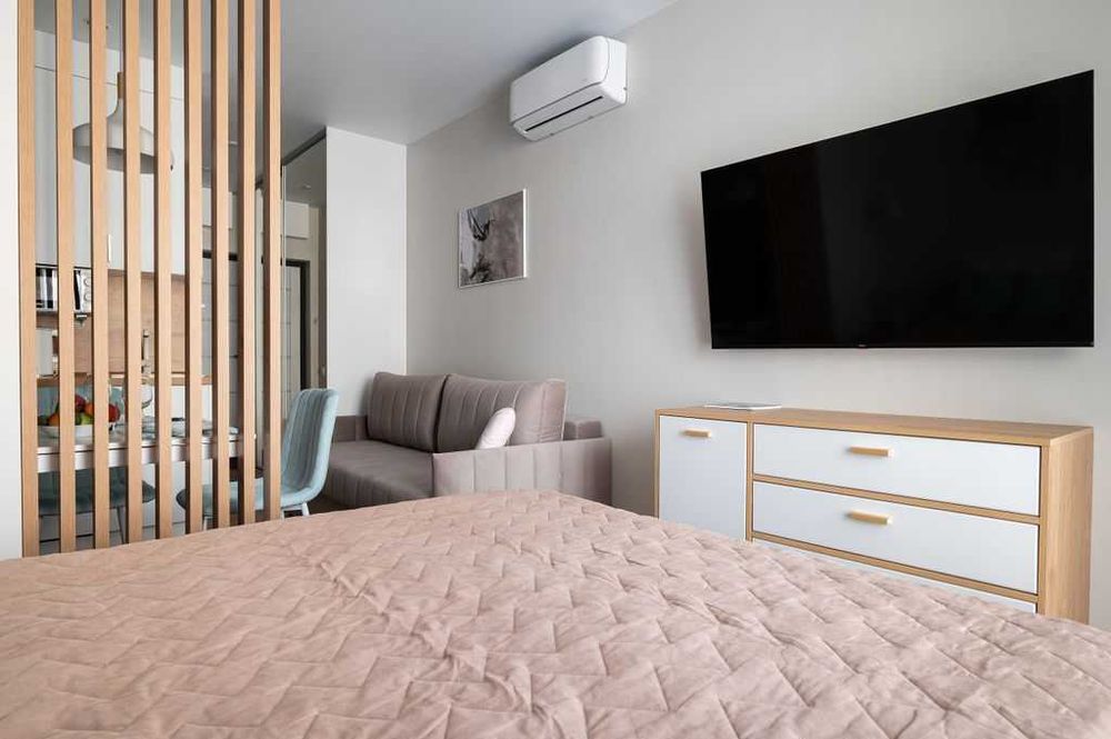 Сдается студия на левом берегу.