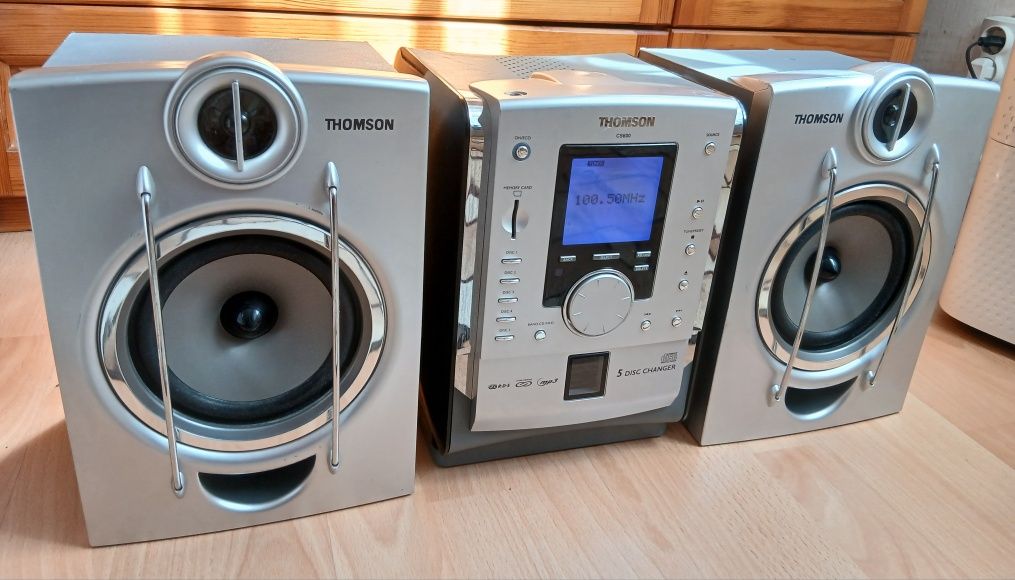 Аудио уредба Thomson USB SD FM Aux с тонколони 60W