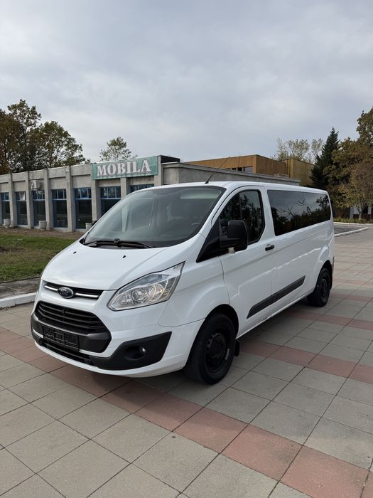 Ford Transit-Custom -9 locuri