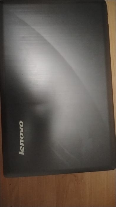 Продам ноутбук, экран сломан