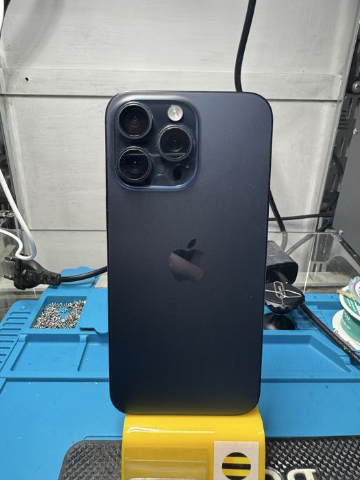 Iphone 15pro max 256гб 91 емкости батареи с коробкой