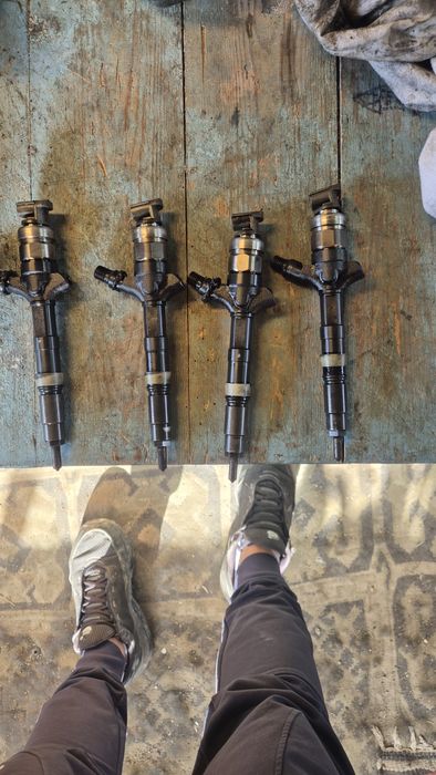 Дюзи Denso за Тойота Корола,Авенсис, РАВ4 2.0 D-4D 116КС