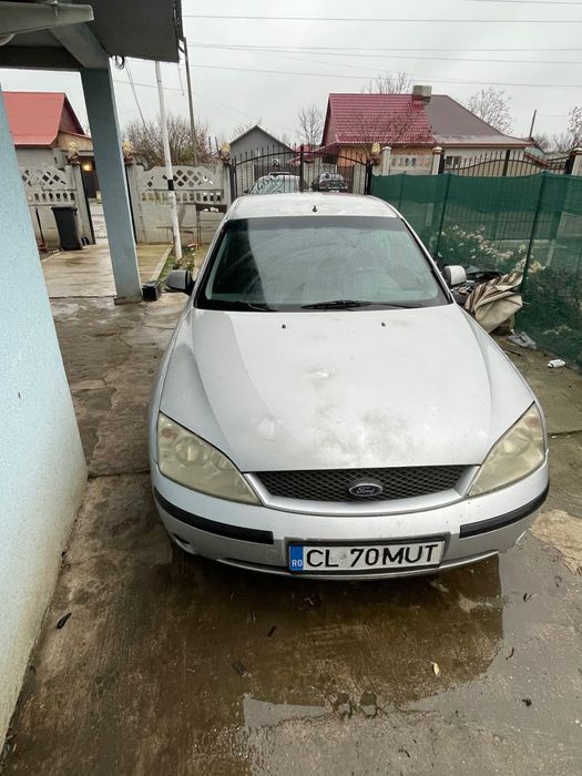 Vând sau schimb Ford mondeo