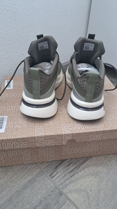 Pantofi sport Adidas bărbați