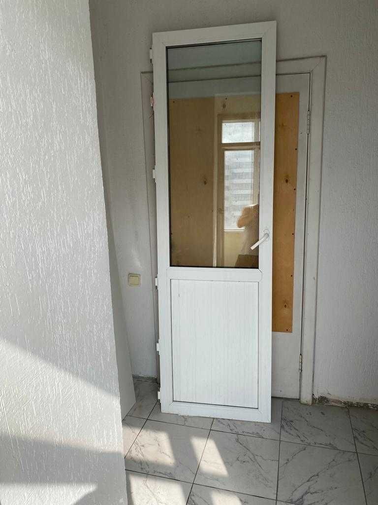 Балконная дверь,пластиковая
