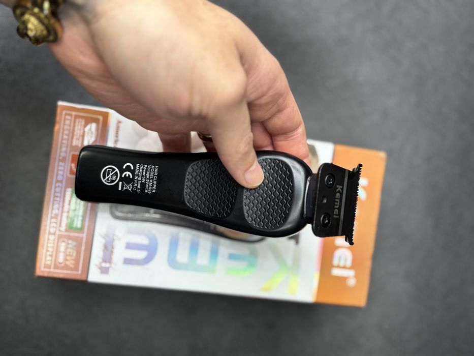 Set Kemei masina tuns +masina de contur!Cadou Shaver